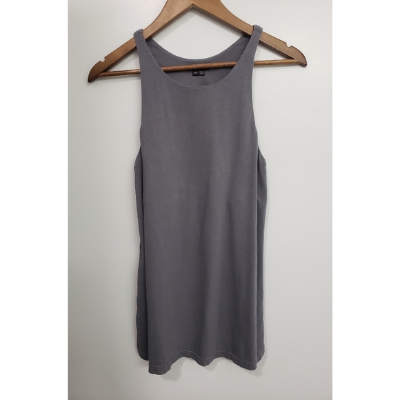 Theory Tops - THEORY grey cut out back tank top M